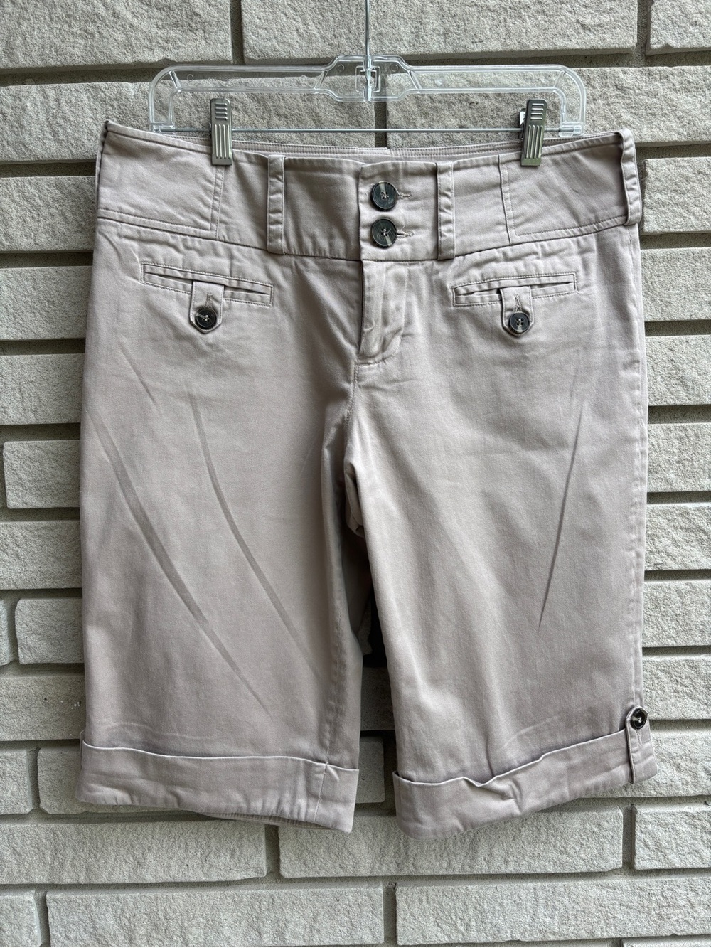 Point Zero Nicole Benisti beige Khaki Stretch Bermuda Length Shorts Sz 11/12